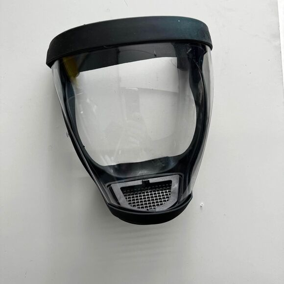 Clear Face Mask - Picture 2 of 8